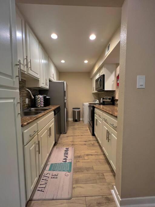 Beautiful/Spacious 2 Bedroom Houston Near Galleria Ngoại thất bức ảnh