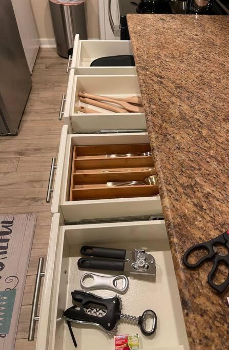 Beautiful/Spacious 2 Bedroom Houston Near Galleria Ngoại thất bức ảnh