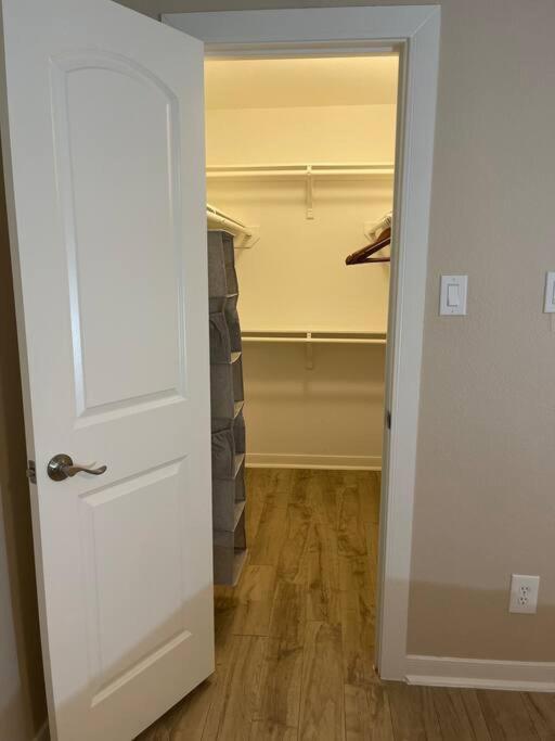 Beautiful/Spacious 2 Bedroom Houston Near Galleria Ngoại thất bức ảnh