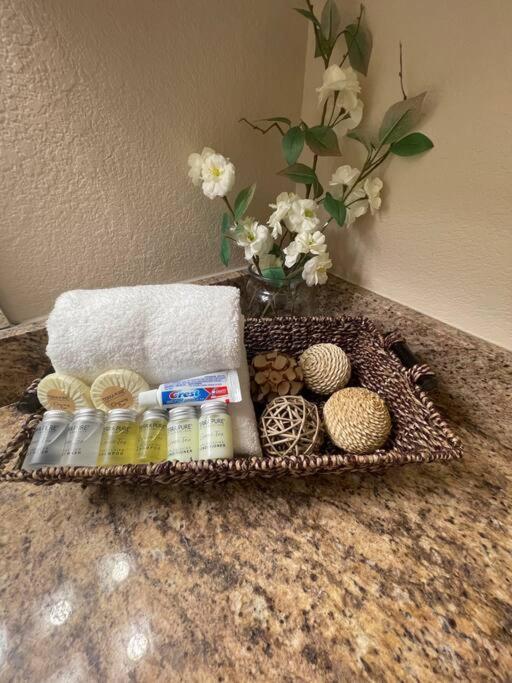 Beautiful/Spacious 2 Bedroom Houston Near Galleria Ngoại thất bức ảnh
